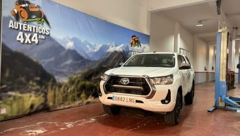 Toyota Hilux 2.4 150cv GX Doble Cabina5 plazas 4x4 2021 (0882-LNS)